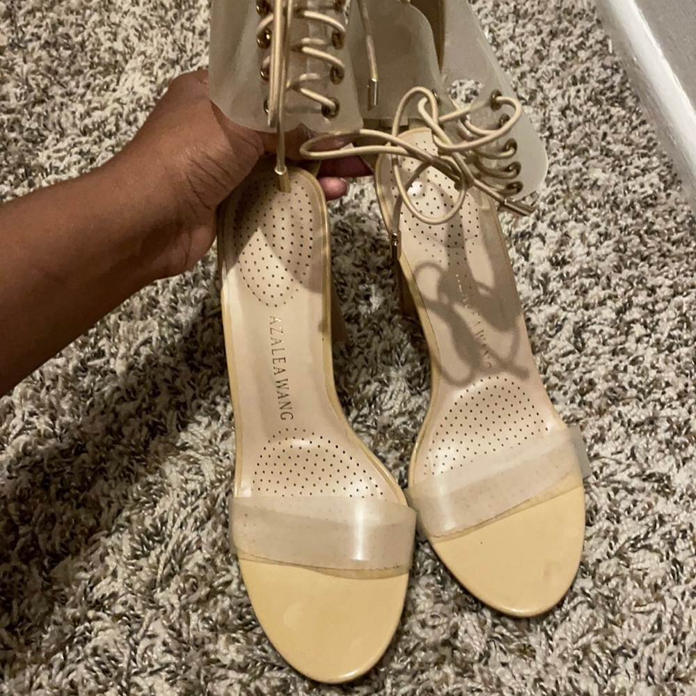 Akira heels